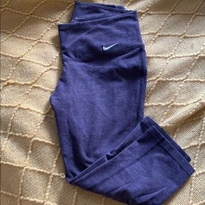 NIKE dri-fit crop leggings